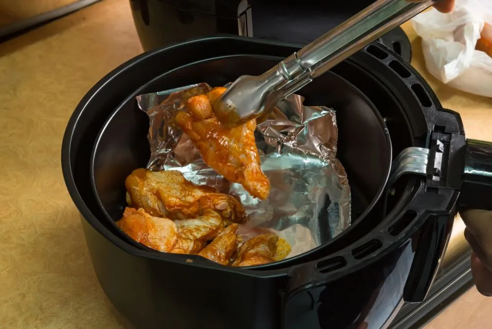 Risiko di Balik Penggunaan Air Fryer yang Diklaim Lebih Sehat. Padahal~ 8 Air fryer