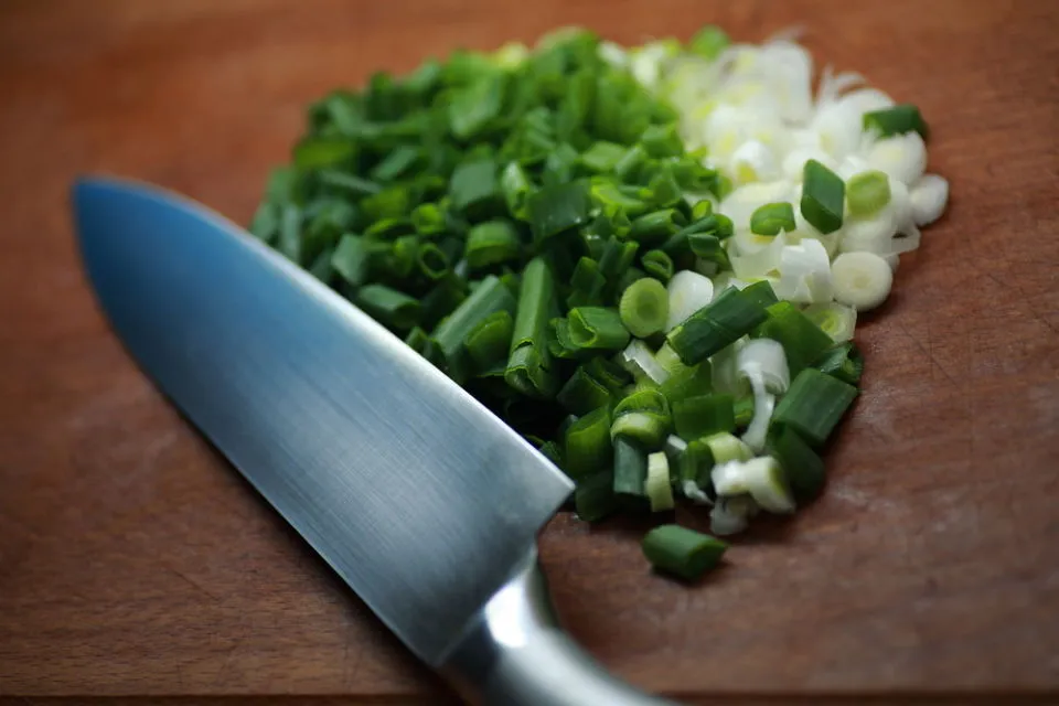 6 Cara Menyimpan Daun Bawang Agar Awet 10 Cara menyimpan daun bawang