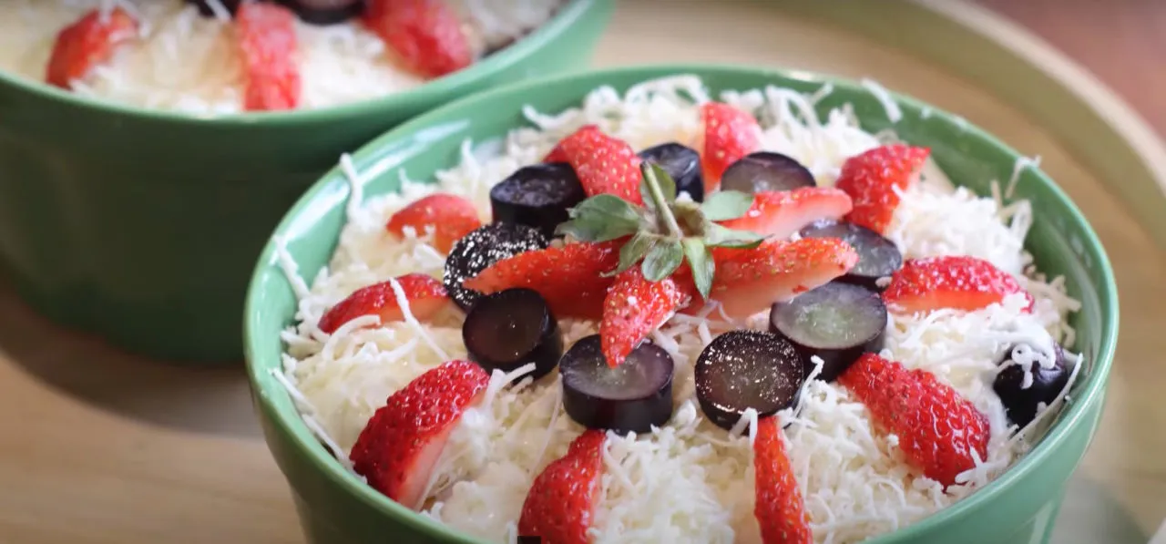 Cara Membuat Salad Buah Rumahan yang Kaya Nutrisi dan Tak Cepat Berair 12