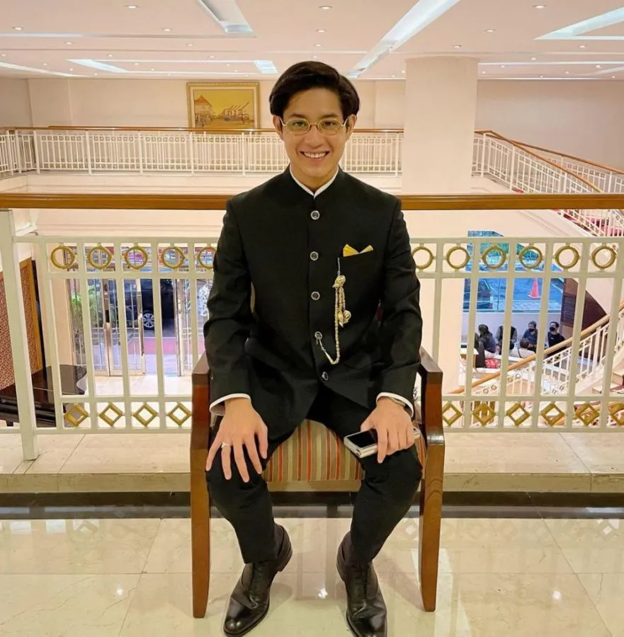 10 Artis Indonesia yang Punya Banyak Adik. Selalu Berusaha Menjadi Contoh yang Baik 18