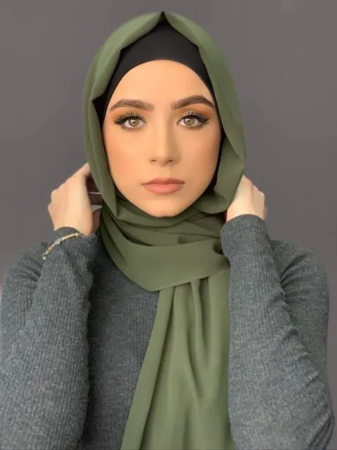6 Bahan Hijab yang Wajib Dimiliki Pemula karena Mudah Dibentuk 10
