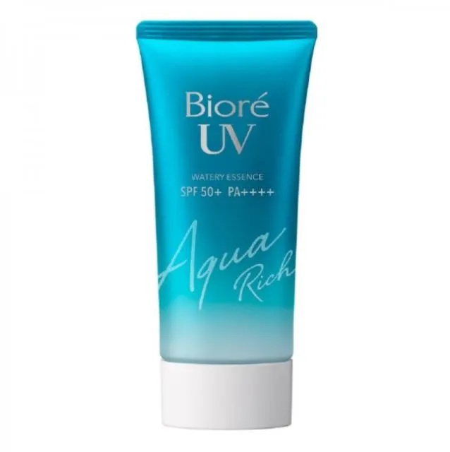 6 Rekomendasi Sunscreen Waterproof. Tahan Air, Hempas Keringat dan Guyuran Hujan 8