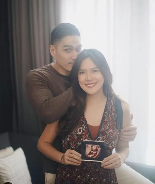 Istri Marcel Chandrawinata Hamil, Pengumumannya di Hari Natal! 4