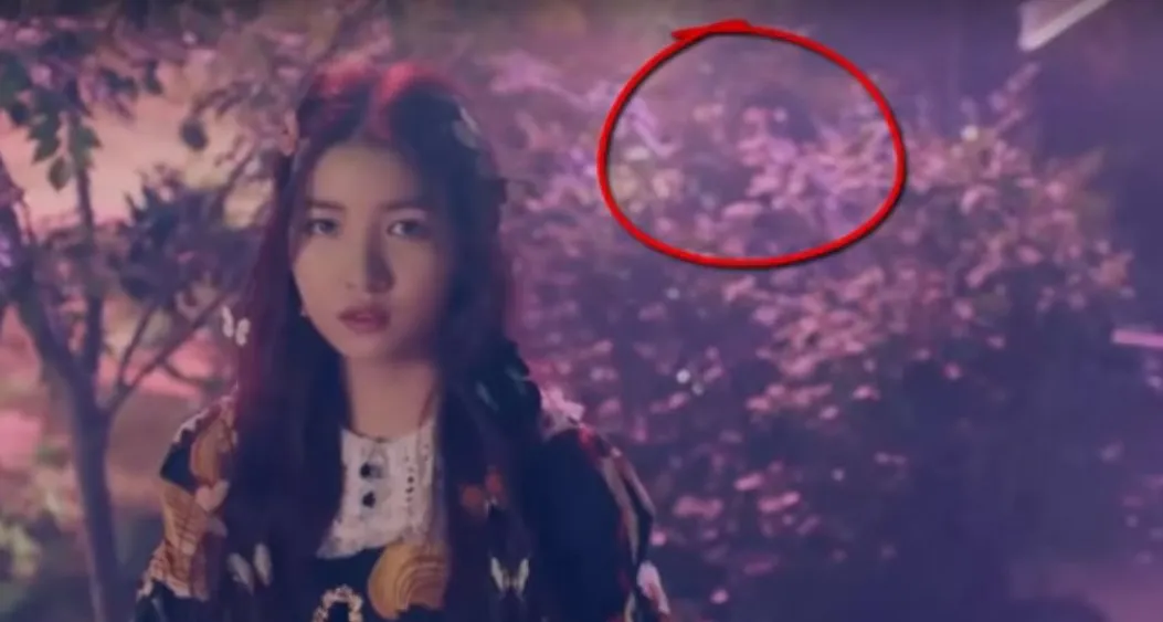 Penampakan Hantu di MV K-Pop dan Drakor yang Sempat Viral. Serem Banget! 12