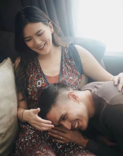 Istri Marcel Chandrawinata Hamil, Pengumumannya di Hari Natal! 3