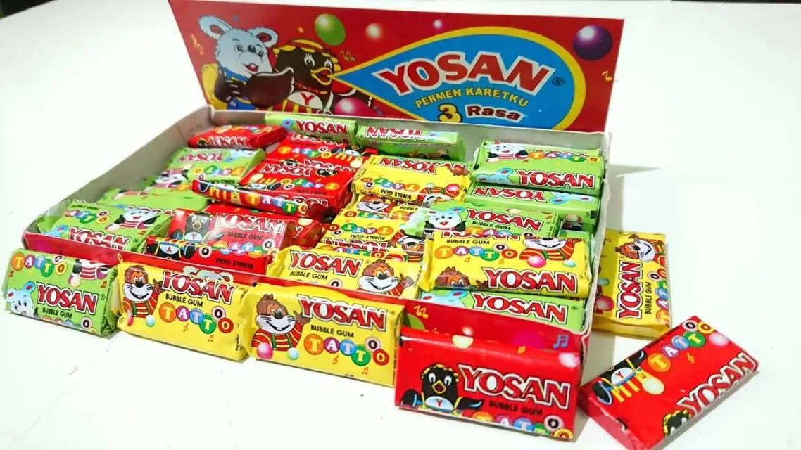 Sebelum ada Kinder Joy, 6 Jajanan ini Jadi Favorit Anak Kecil Zaman Dulu. Hadiah Jadi Incaran! 11
