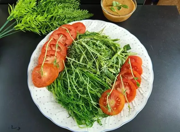 6 Cara Olah Microgreen untuk Menu Harian. Sehat dan Nggak Gampang Bosan 8 Cara olah microgreen