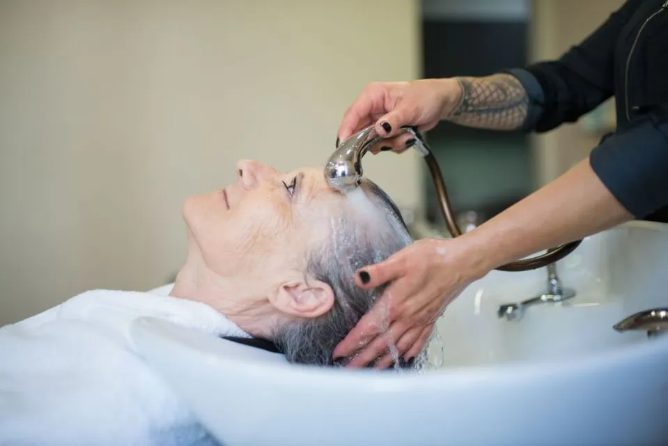7 Mitos Perawatan Rambut yang Jangan Dipercaya 8