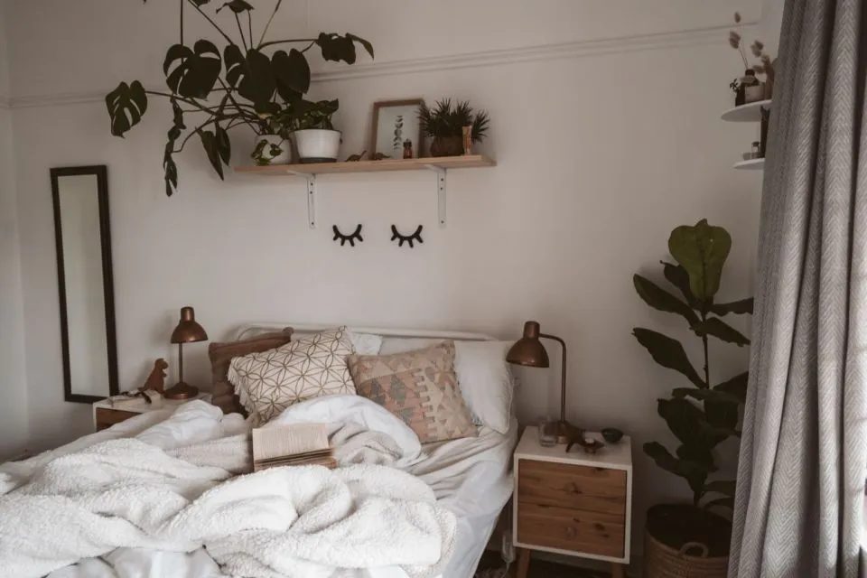 7 Tips Feng Shui Kamar Tidur untuk Mendatangkan Kesuksesan. Nyaman Aja Nggak Cukup! 11 Feng shui kamar tidur