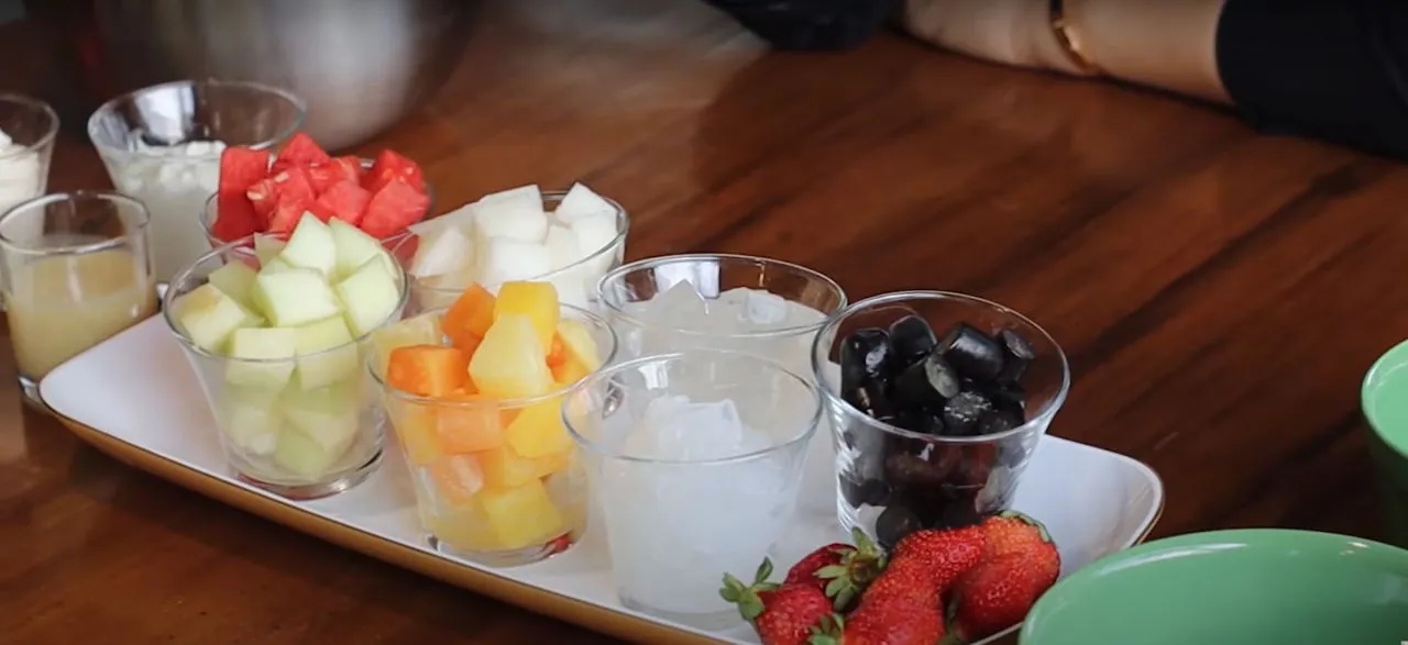 Cara Membuat Salad Buah Rumahan yang Kaya Nutrisi dan Tak Cepat Berair 9