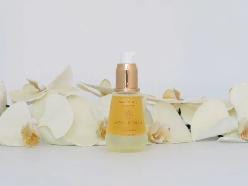 Jenis-jenis Face Oil untuk Atasi Kulit Kering. Bikin Lembap Maksimal! 11
