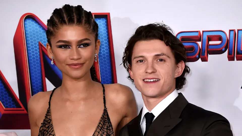 Artis Hollywood yang Terlibat Cinta Lokasi, Ada yang Sampai Menikah 16
