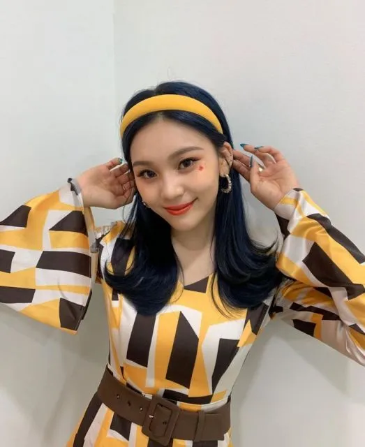 Lebih dari 10 Idola K-Pop Positif Covid-19 dalam Hitungan Hari 3 Umji Viviz