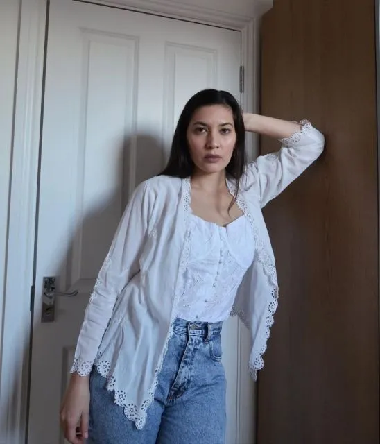 8 Ide Padu Padan Kebaya untuk Gaya Kasual ala Selebritas 15 Ide kebaya kasual