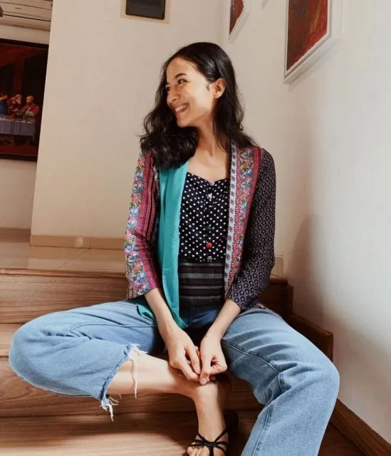 9 Ide Fashion ala Putri Marino yang Simpel 18