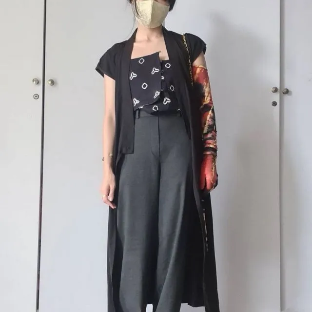 Padu Padan Kain Tradisional ala Fathia Izzati untuk Gaya Sehari-hari 11 Outfit kain tradisional selain rok