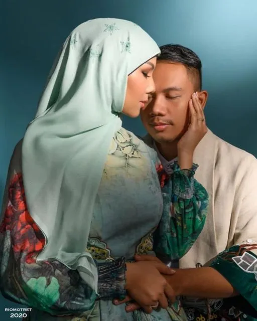 Vicky Prasetyo Klarifikasi Nikah 24 Kali, Sampai Diisukan Di-blacklist KUA 4 Vicky Prasetyo dan Kalina Oktarani
