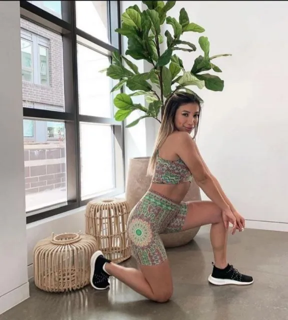 5 Merek Fashion yang Pernah Luncurkan Produk Bahan Daur Ulang 9 Fauna Midi Bike Short dari Wolven