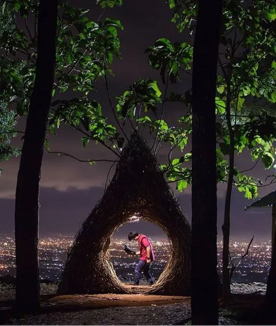 5 Destinasi Wisata Malam Jogja yang Keren dari Ketinggian 10 Puncak Pinus Pengger