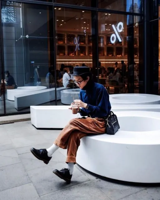 5 Kanal Youtube Kreator Fesyen yang Bisa Bikin Kamu Makin Stylish 6 Outfit ngopi ala Aquinaldo Adrian