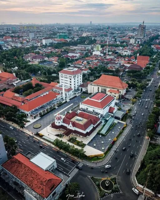 Uniknya Alun-alun Bawah Tanah Pertama di Indonesia, Kebanggaan Warga Surabaya! 4 Alun-alun Surabaya