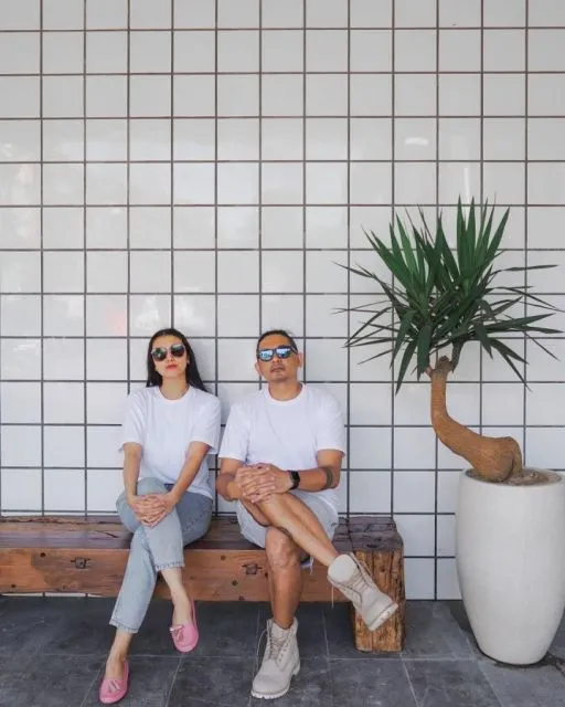 9 Ide Fashion ala Pasangan Ryan Delon dan Sharena. Kompak! 11