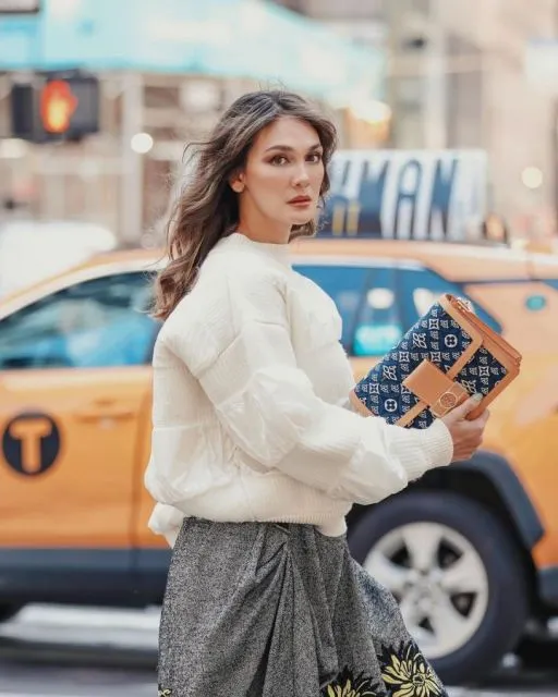 11 Artis yang Kurangi Konsumsi Gula Secara Drastis Demi Pola Hidup Sehat 22 Pola hidup Luna Maya