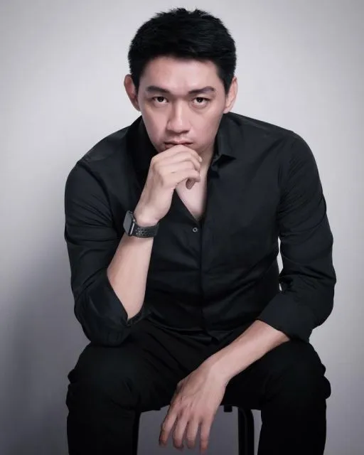Penyanyi Tanah Air yang Putuskan Jadi Politisi; Giring Tengah Jadi Sorotan 19