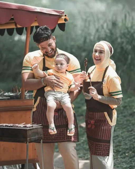 Nama Anak Artis dari Gabungan Nama Orang Tuanya. Kreatif! 18 Keluarga Ammar Zoni dan Irish Bella
