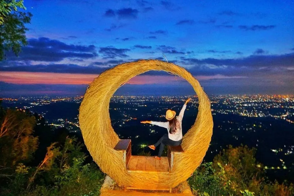 5 Destinasi Wisata Malam Jogja yang Keren dari Ketinggian 8 Puncak Becici