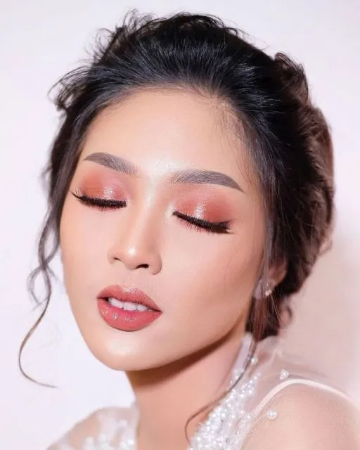 Daftar Makeup Artist di Jogja yang Bernuansa Simpel tapi Elegan 10 Make up wedding clean look