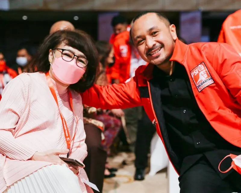 Penyanyi Tanah Air yang Putuskan Jadi Politisi; Giring Tengah Jadi Sorotan 11