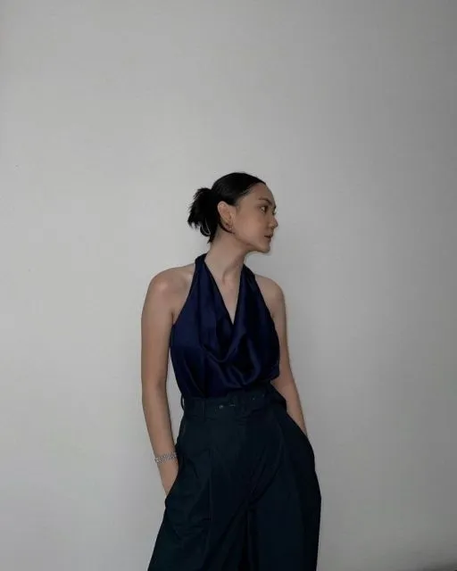 Gaya Busana Selain Kebaya ala Bella Clarissa, yang Cocok untuk Acara Formal 22 Tanpa banyak aksesori