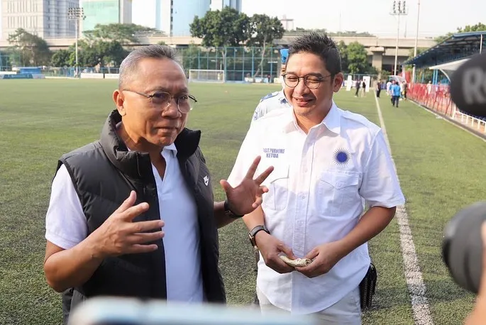 Penyanyi Tanah Air yang Putuskan Jadi Politisi; Giring Tengah Jadi Sorotan 16