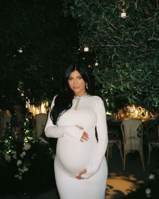 Bukan Atta Halilintar, Sederet Artis Ini Dikabarkan Sewa Satu Lantai RS Untuk Lahiran 7 Kylie Jenner