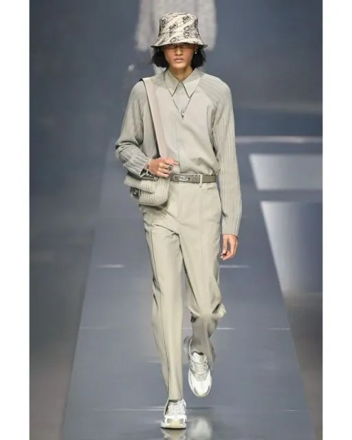 Rizal Rama, Model asal Surabaya yang Tampil di Milan Fashion Week 2022 9 Penampilan Rizal di Milan Fashion Week 2022