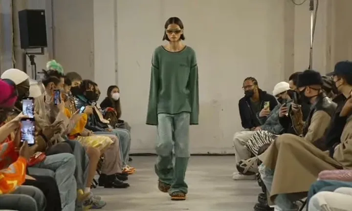 Rizal Rama, Model asal Surabaya yang Tampil di Milan Fashion Week 2022 10 Penampilan Rizal di Milan Fashion Week 2022