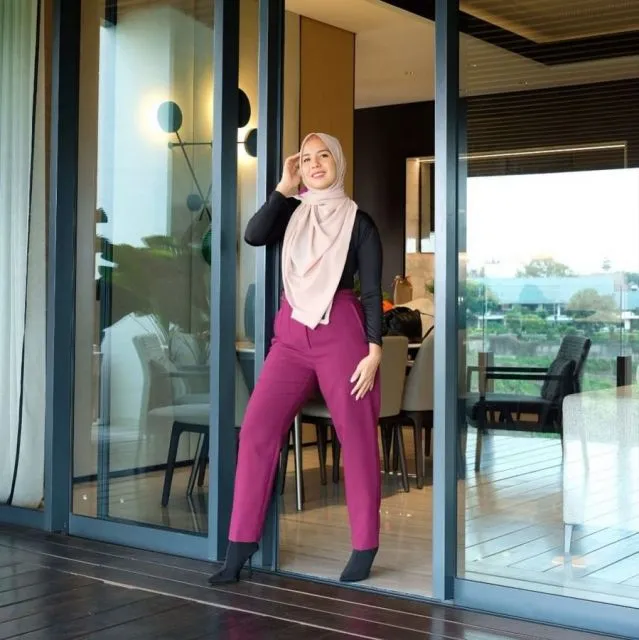 Tya Ariestya Resmi Berhijab, Akui Dirinya Kini Masih dalam Proses Belajar 5 Tya Ariestya