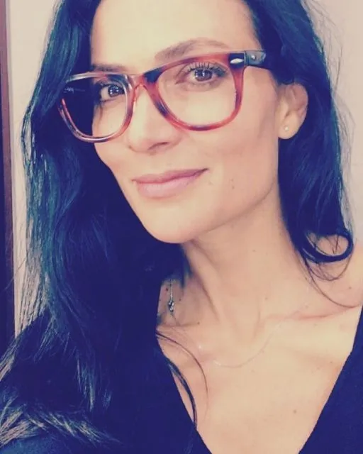 Potret Gaya Terkini Ana Maria Orozco, Pemeran Telenovela Yo soy Betty, la fea 14 Gaya Ana Maria Orozco