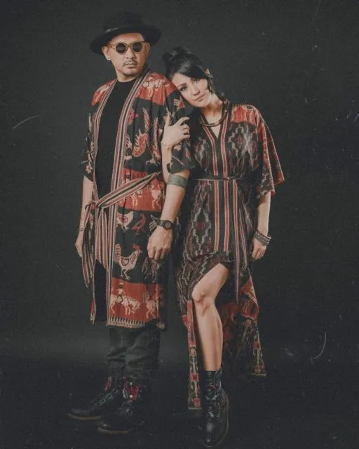 9 Ide Fashion ala Pasangan Ryan Delon dan Sharena. Kompak! 13