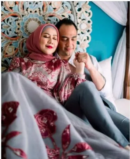 8 Potret Prewedding Love Story Venna Melinda dan Ferry Irawan 12 prewedding venna melinda dan ferry irawan