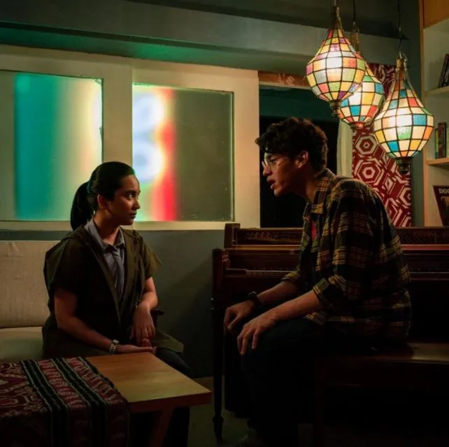 Perjalanan Karier Ardhito Pramono, dari Menulis Lagu Sampai Bintangi Film 16 Ardhito Pramono memerankan Kale