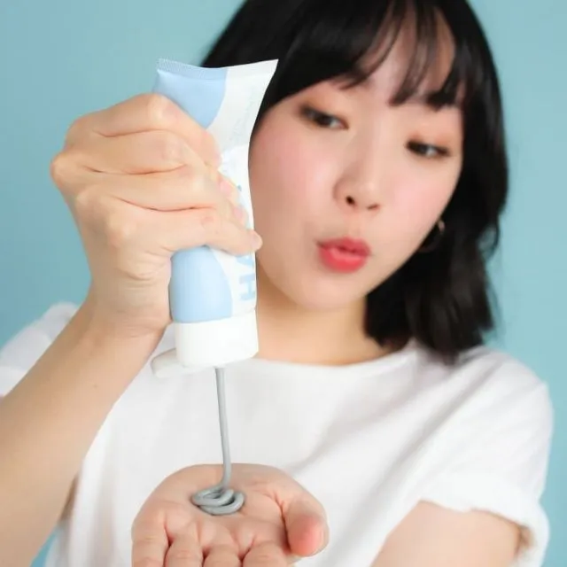 Rekomendasi Masker Wajah Charcoal Merek Lokal. Bikin Kulit Bersih! 8