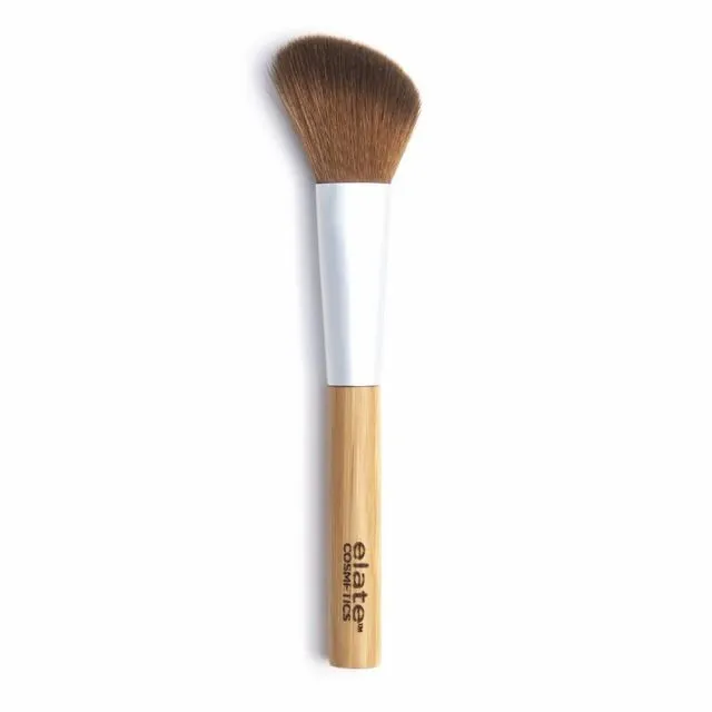 Jenis-jenis Kuas Makeup dan Cara Penggunaannya. Wajib Tahu! 14 Contour brush