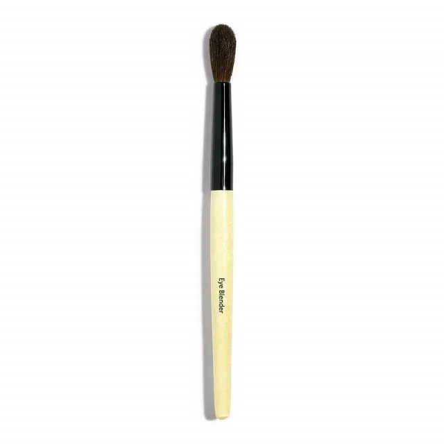 Jenis-jenis Kuas Makeup dan Cara Penggunaannya. Wajib Tahu! 16 eye shadow brush