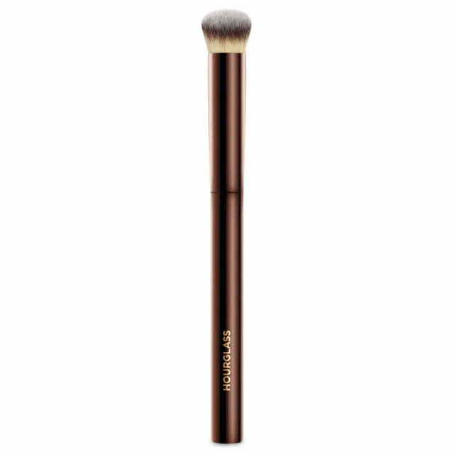 Jenis-jenis Kuas Makeup dan Cara Penggunaannya. Wajib Tahu! 13 Foundation brush