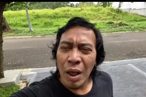 9 Artis Indonesia yang Kehilangan Sosok Anaknya karena Meninggal Dunia 14