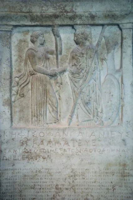 Sejarah Panjang Kontes Kecantikan Dunia yang Berawal dari Para Dewi Yunani 5 Relief Dewi Hera dan Dewi Athena