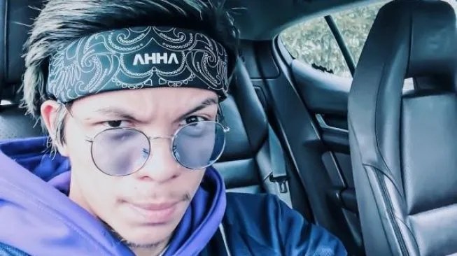 Atta Halilintar Lelang Headband Usai Transplantasi Rambut, Alasannya Mulia! 2