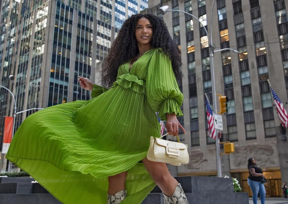 Miss USA 2019 Cheslie Kryst Meninggal Dunia Usai Loncat dari Apartemennya 4